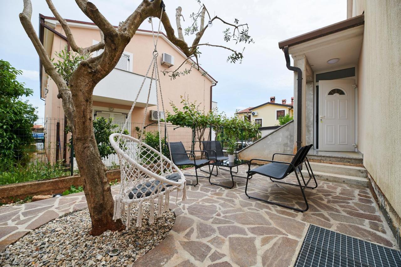 Villa Dvori Basanija Luaran gambar